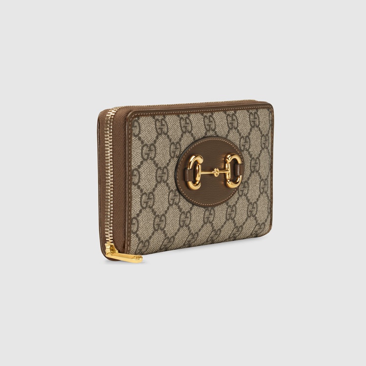 621889.92TCG.8563.004.100.0000.Light Gucci Horsebit 1955 zip around wallet